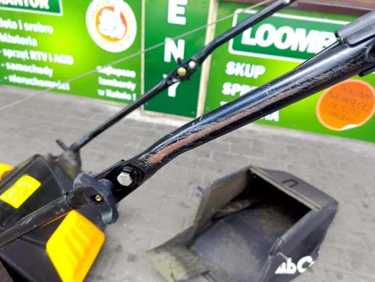 KOSIARKA SPALINOWA Z NAPĘDEM CUB CADET LM1 AR46