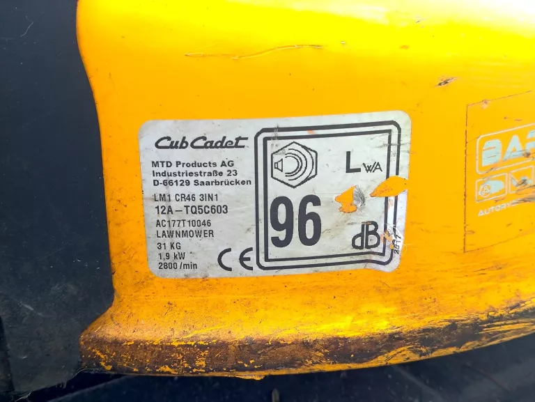 KOSIARKA SPALINOWA Z NAPĘDEM CUB CADET LM1 AR46