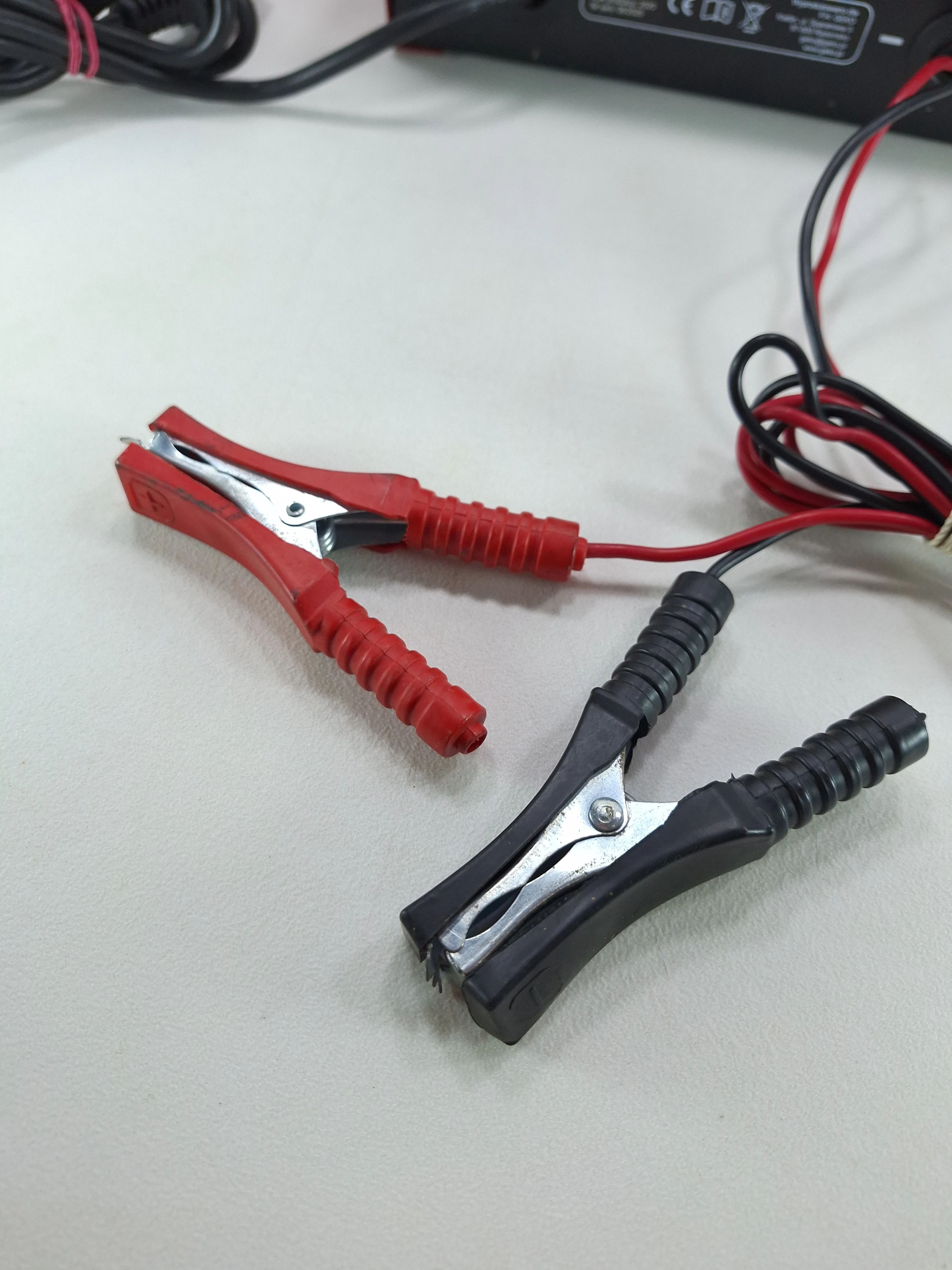 prostownik-geko-g80020-product-id-b1487f83-6750-46aa-9799-83d3ffa8b52a