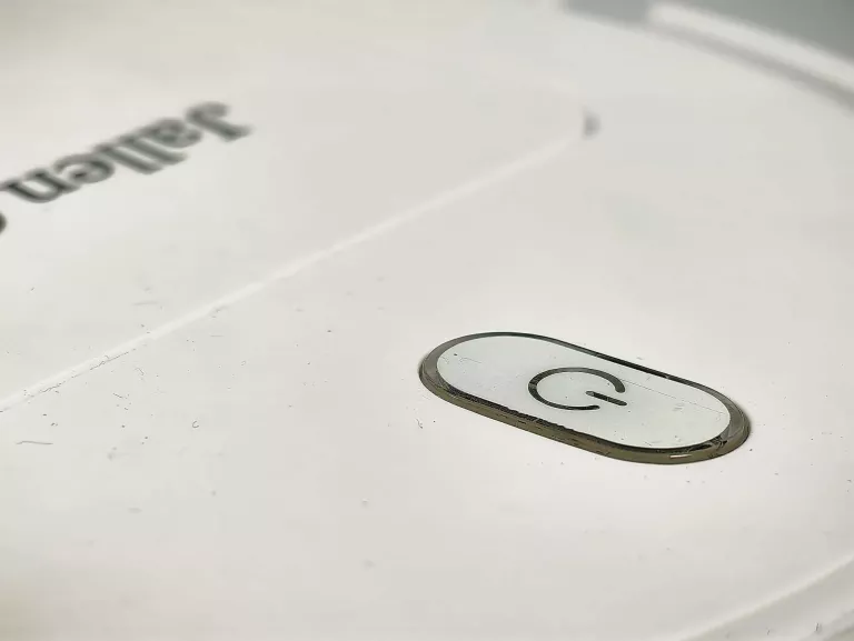 robot-sprzatajacy-jallen-gabor-is25-kolor-dominujacy-bialy