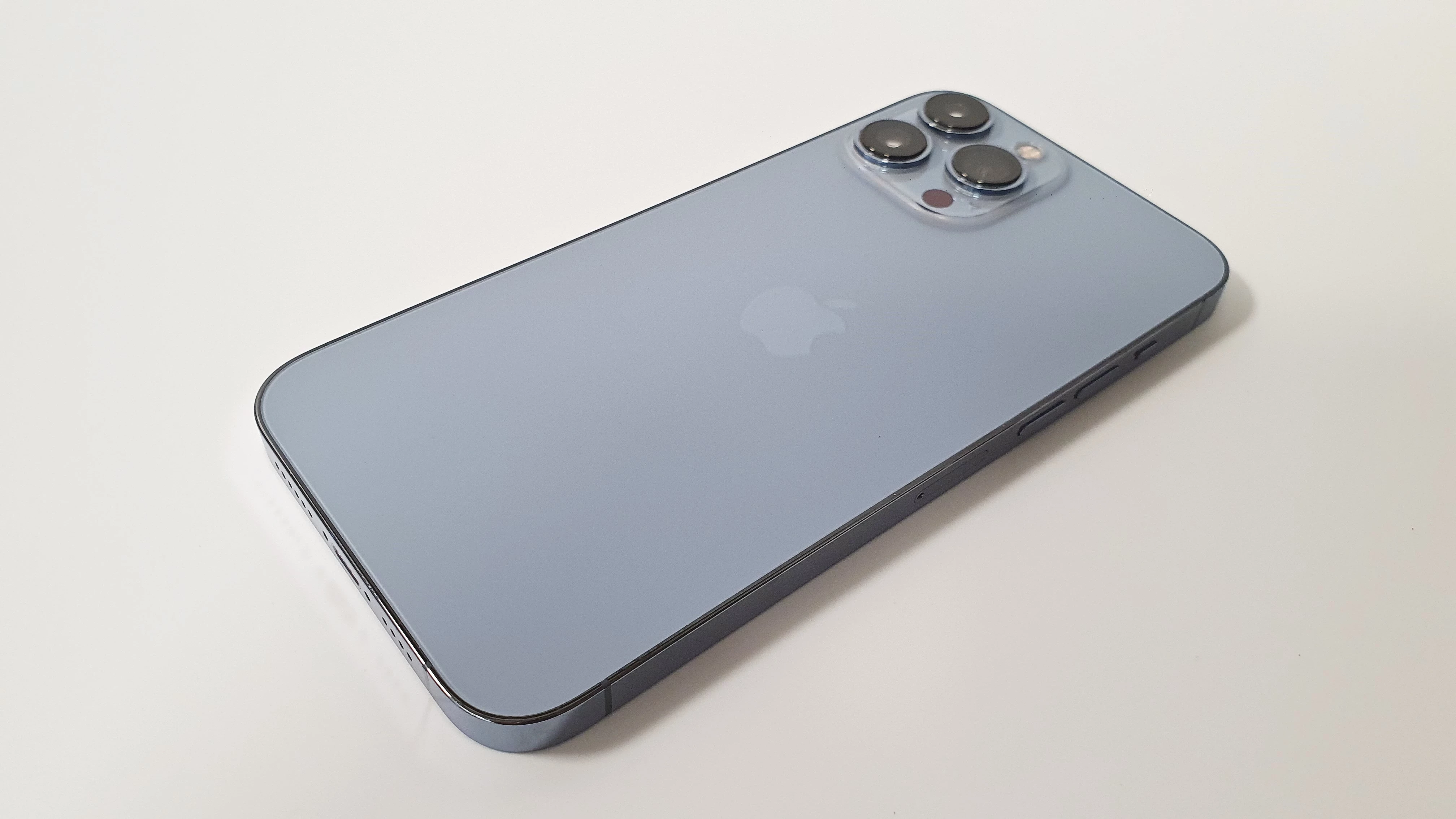 apple-iphone-13-pro-max-256gb-super-stan-komunikacja-bluetooth