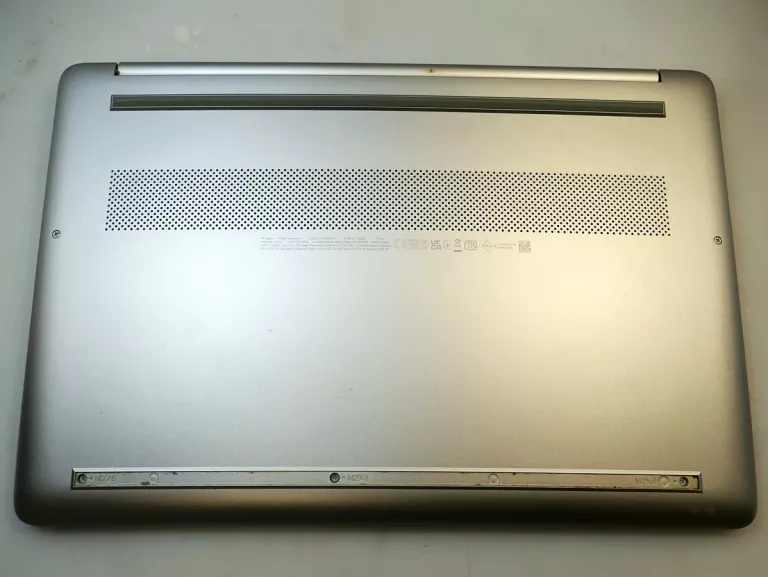 laptop-hp-15s-eq1001nw-156-r5-4500u-8gb-ram-kod-producenta-37j09ea