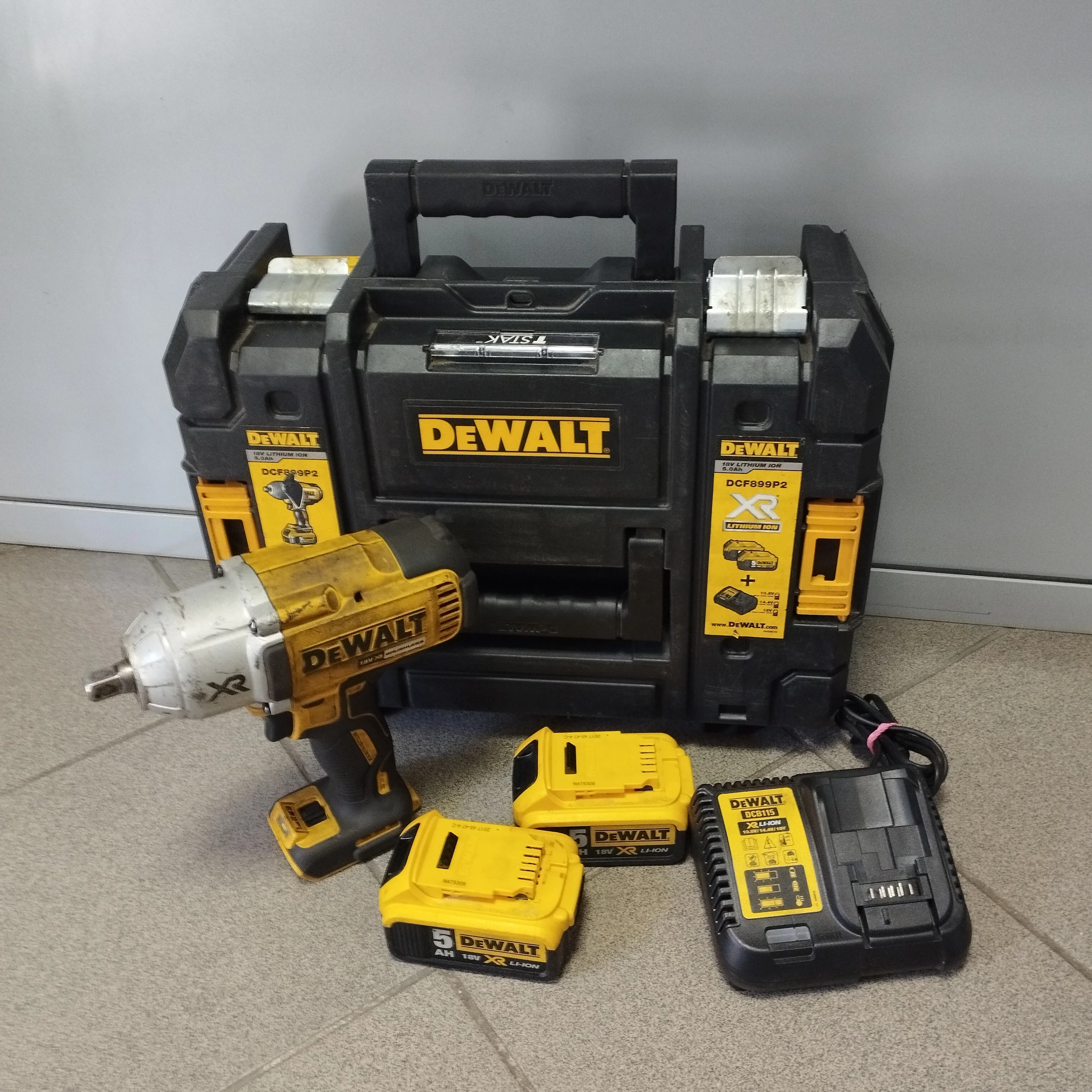 klucz-udarowy-dewalt-dcf899-caly-zestaw-wyszynskiego-243-gniezno