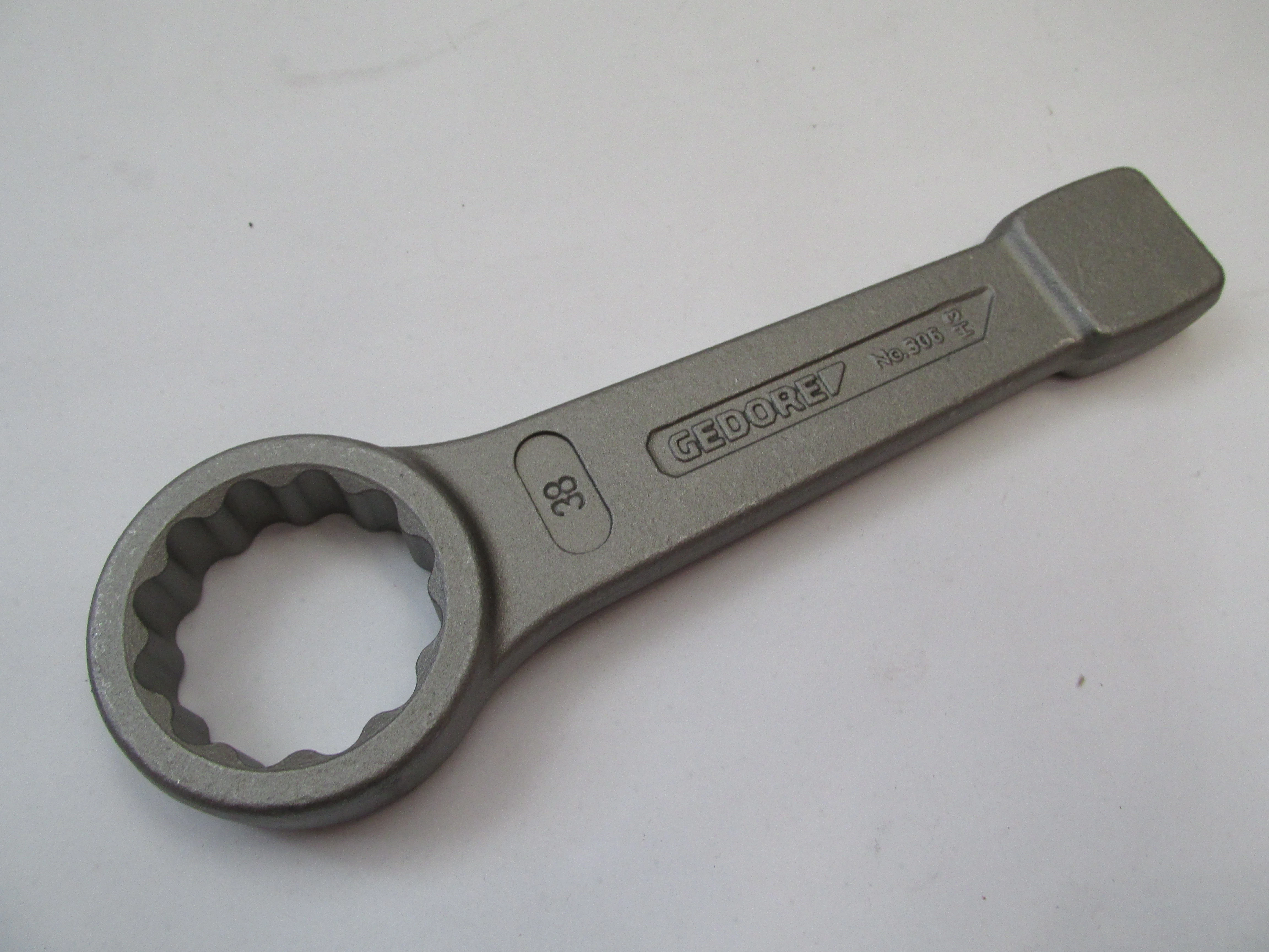 klucz-oczkowy-jednostronny-do-pobijania-38-gedore-ean-gtin-4010886647448