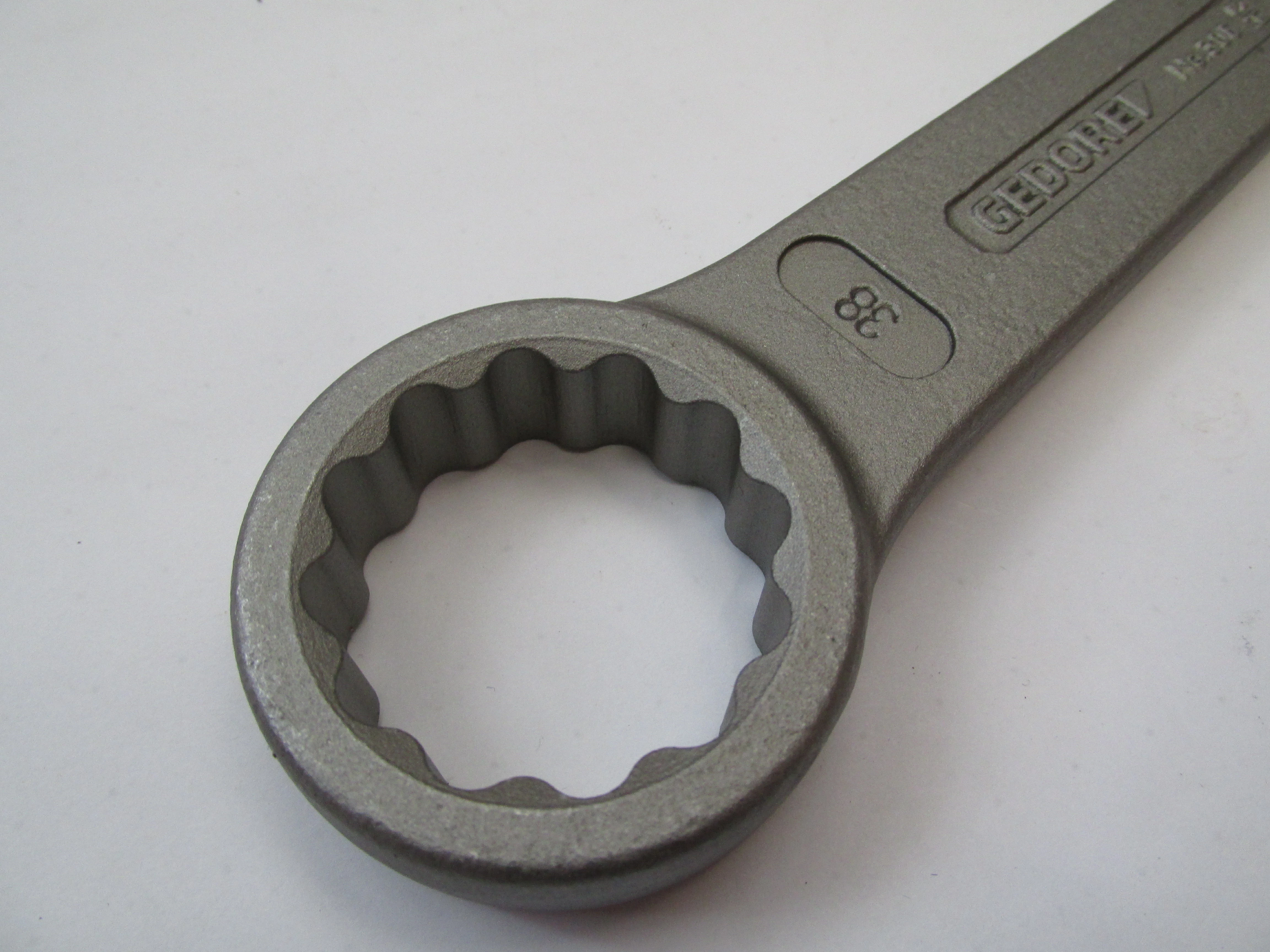 klucz-oczkowy-jednostronny-do-pobijania-38-gedore-rodzaj-klucza-15792-3