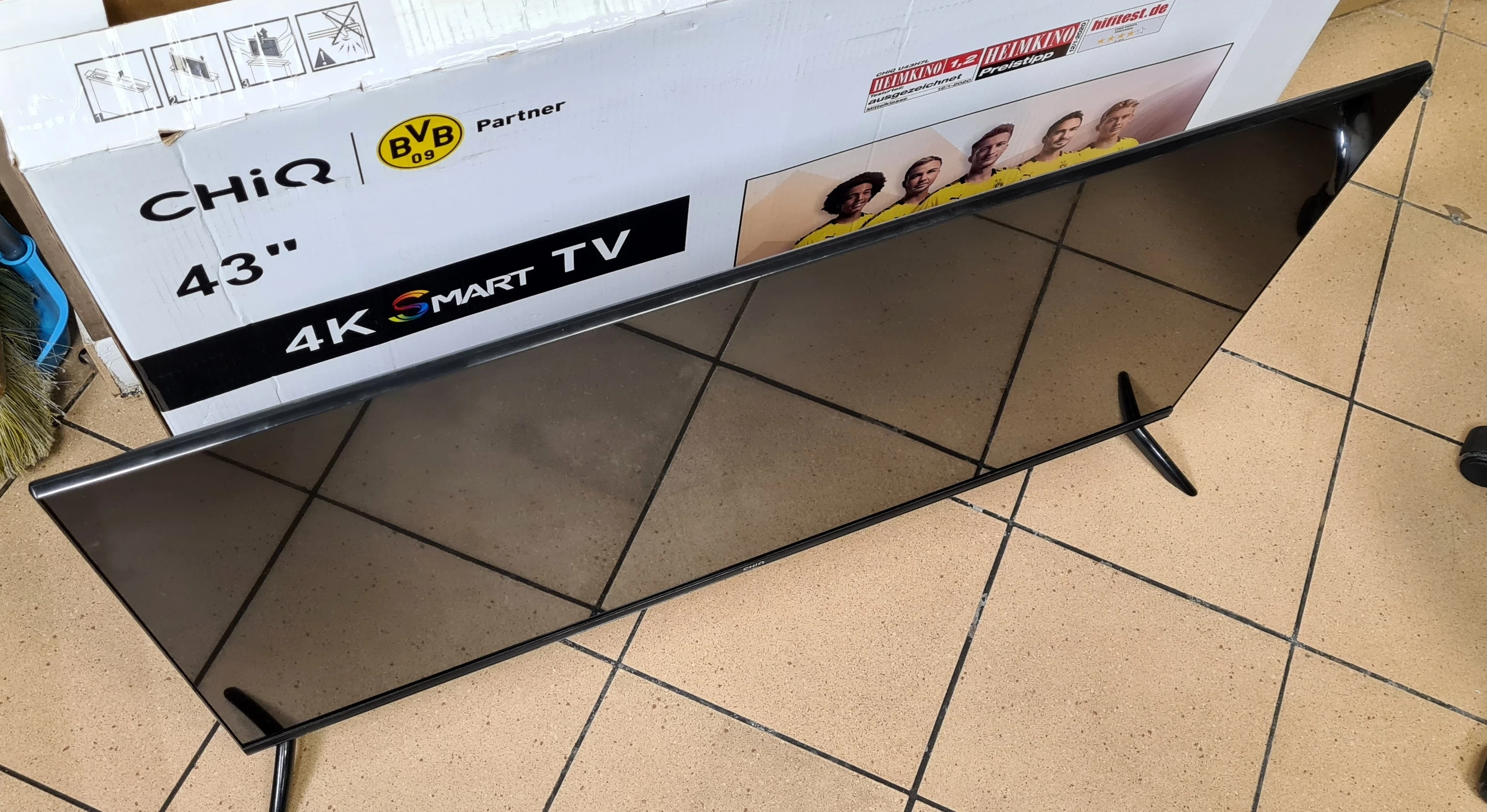 telewizor-led-smart-tv-43-chiq-u43h7l-4k-uhd-stan-uzywany