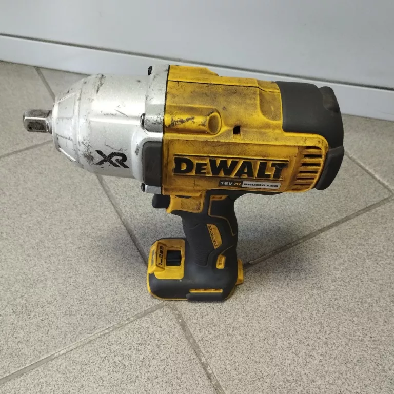 klucz-udarowy-dewalt-dcf899-caly-zestaw-rodzaj-silnika-silnik-bezszczotkowy