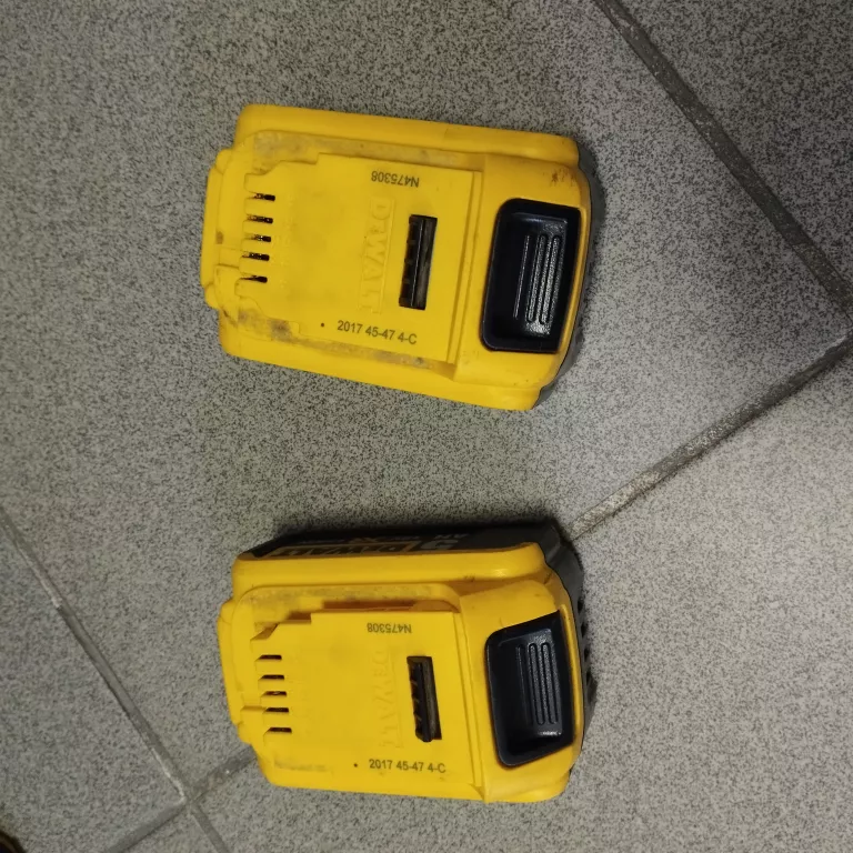 klucz-udarowy-dewalt-dcf899-caly-zestaw-stan-uzywany