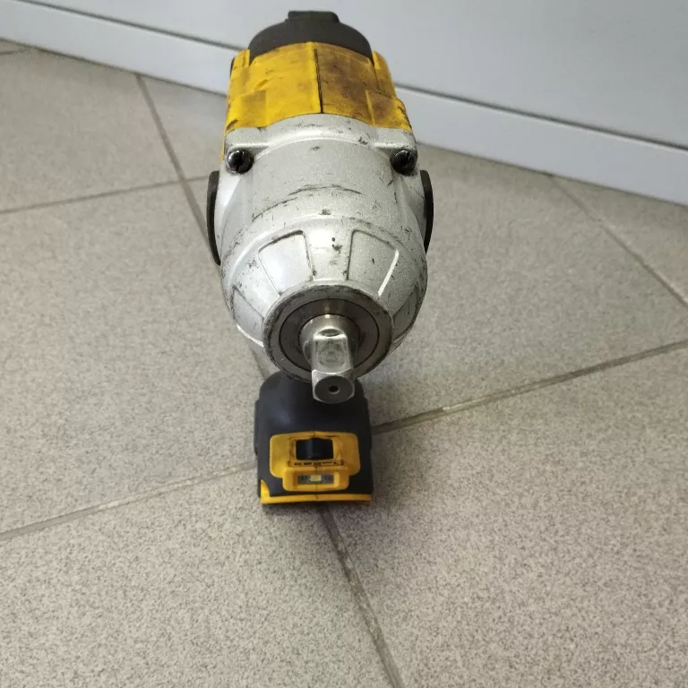 klucz-udarowy-dewalt-dcf899-caly-zestaw-ean-gtin-5035048548066