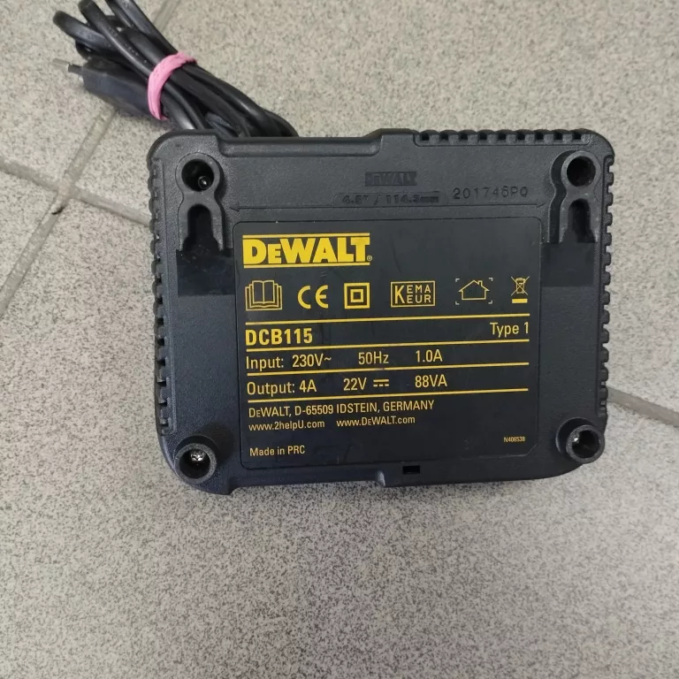 klucz-udarowy-dewalt-dcf899-caly-zestaw-marka-dewalt