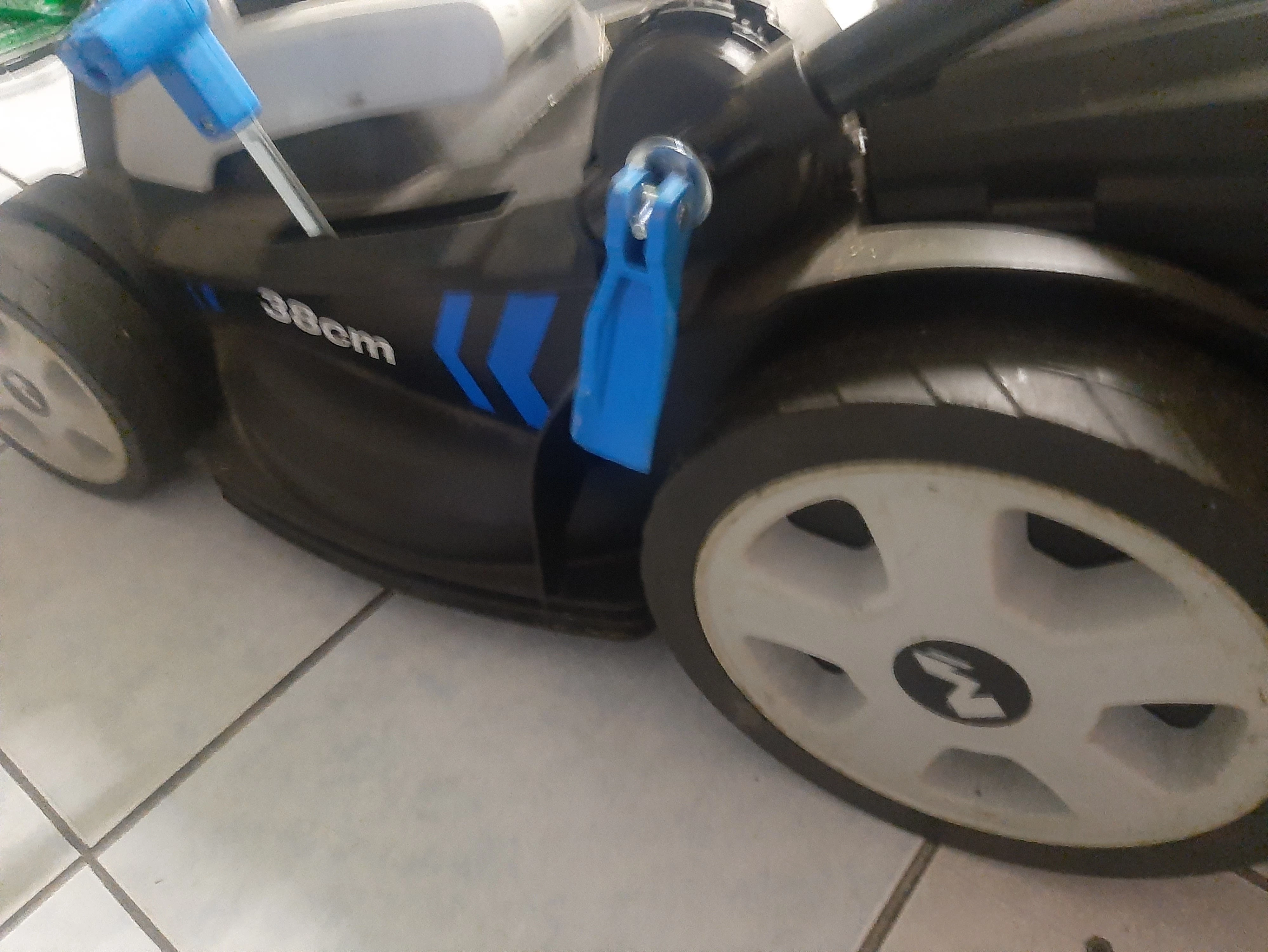 kosiarka-macallister-mlmp-1600-w-marka-macallister