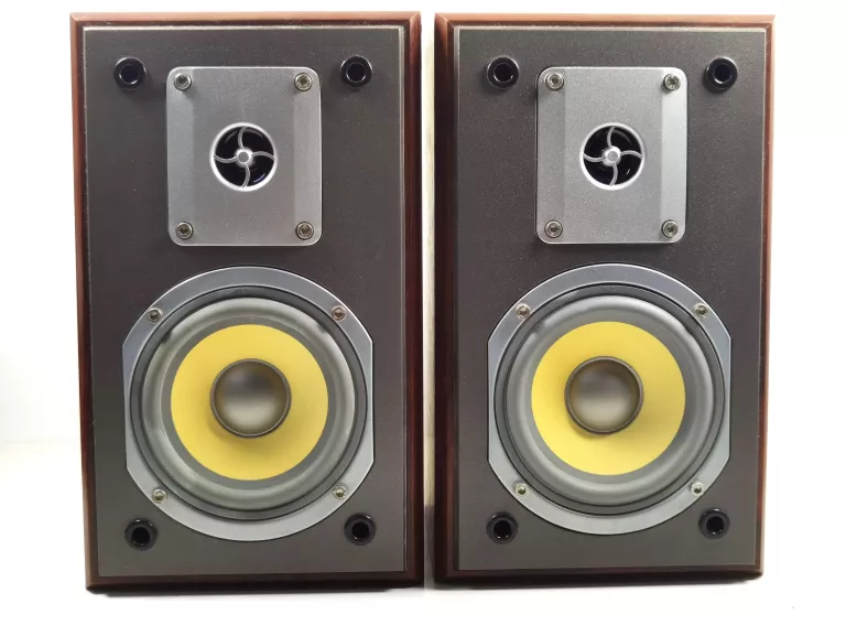 2X KOLUMNA M AUDIO HTS 700