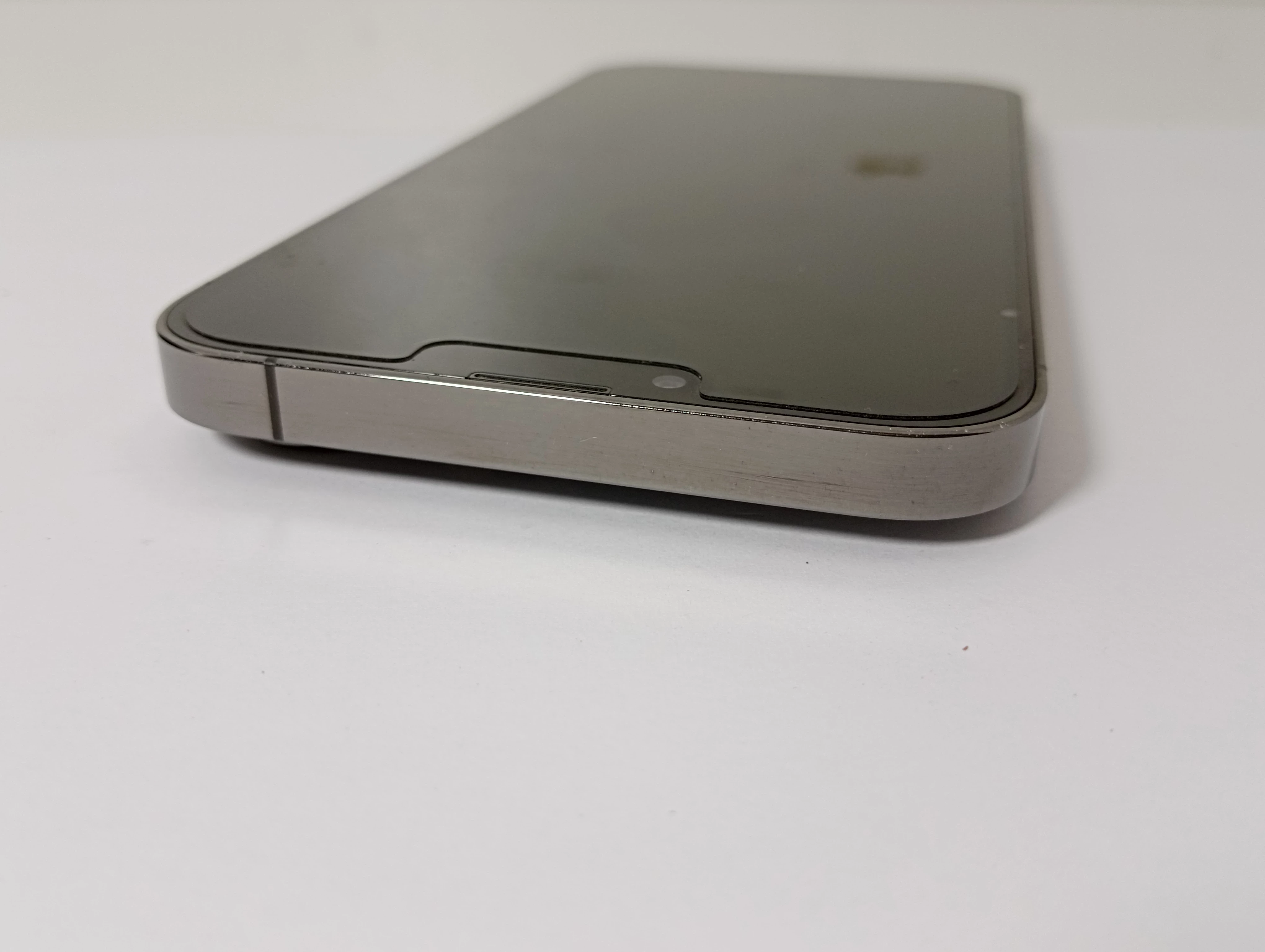 telefon-iphone-13-pro-max-transmisja-danych-5g