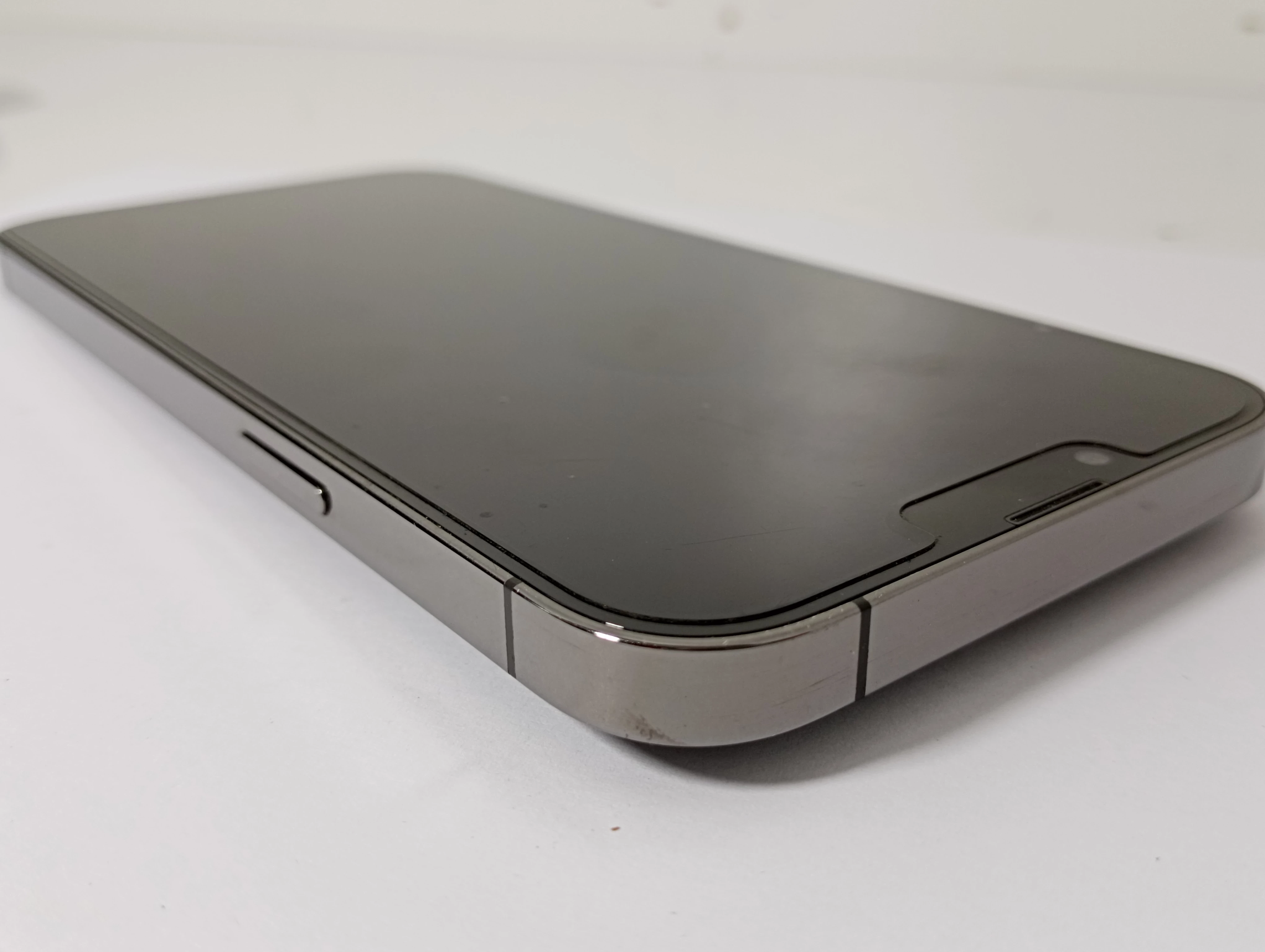 telefon-iphone-13-pro-max-marka-telefonu-apple