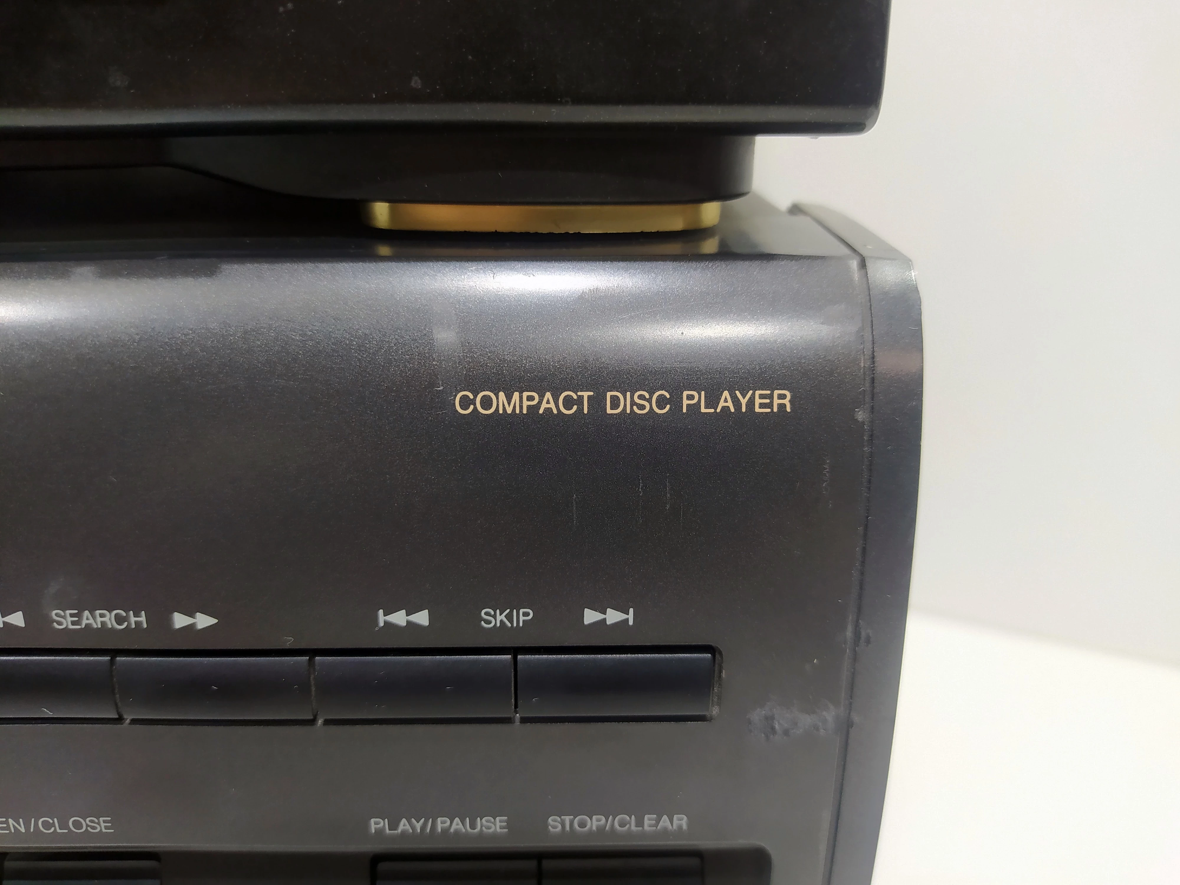 wieza-uniwersum-rodzaj-odtwarzanych-nosnikow-cd-audio