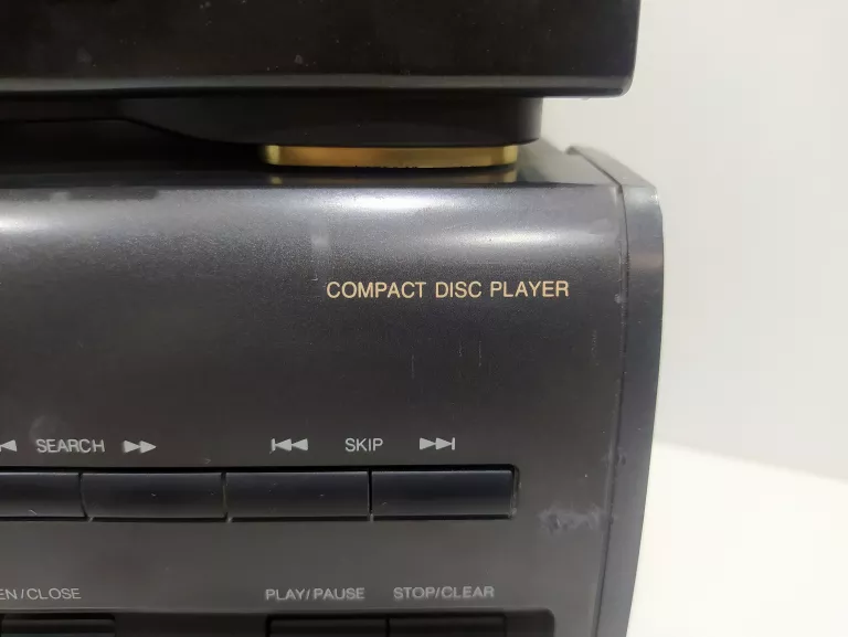 wieza-uniwersum-rodzaj-odtwarzanych-nosnikow-cd-audio