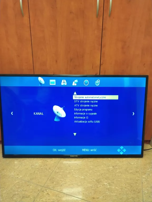 TELEWIZOR MANTA LED5002 50"