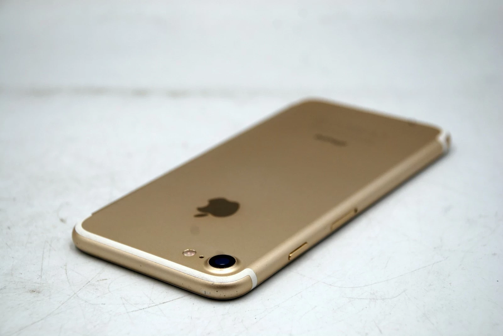 telefon-iphone-7-ean-gtin-0190198066510