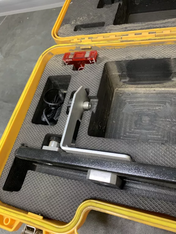 NIWELATOR LASEROWY LAMIGO SPIN 210 ZESTAW
