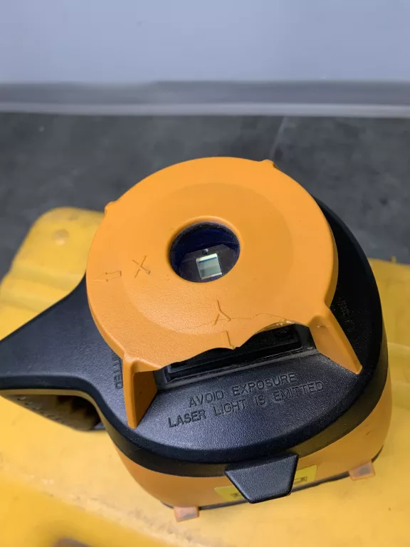 NIWELATOR LASEROWY LAMIGO SPIN 210 ZESTAW