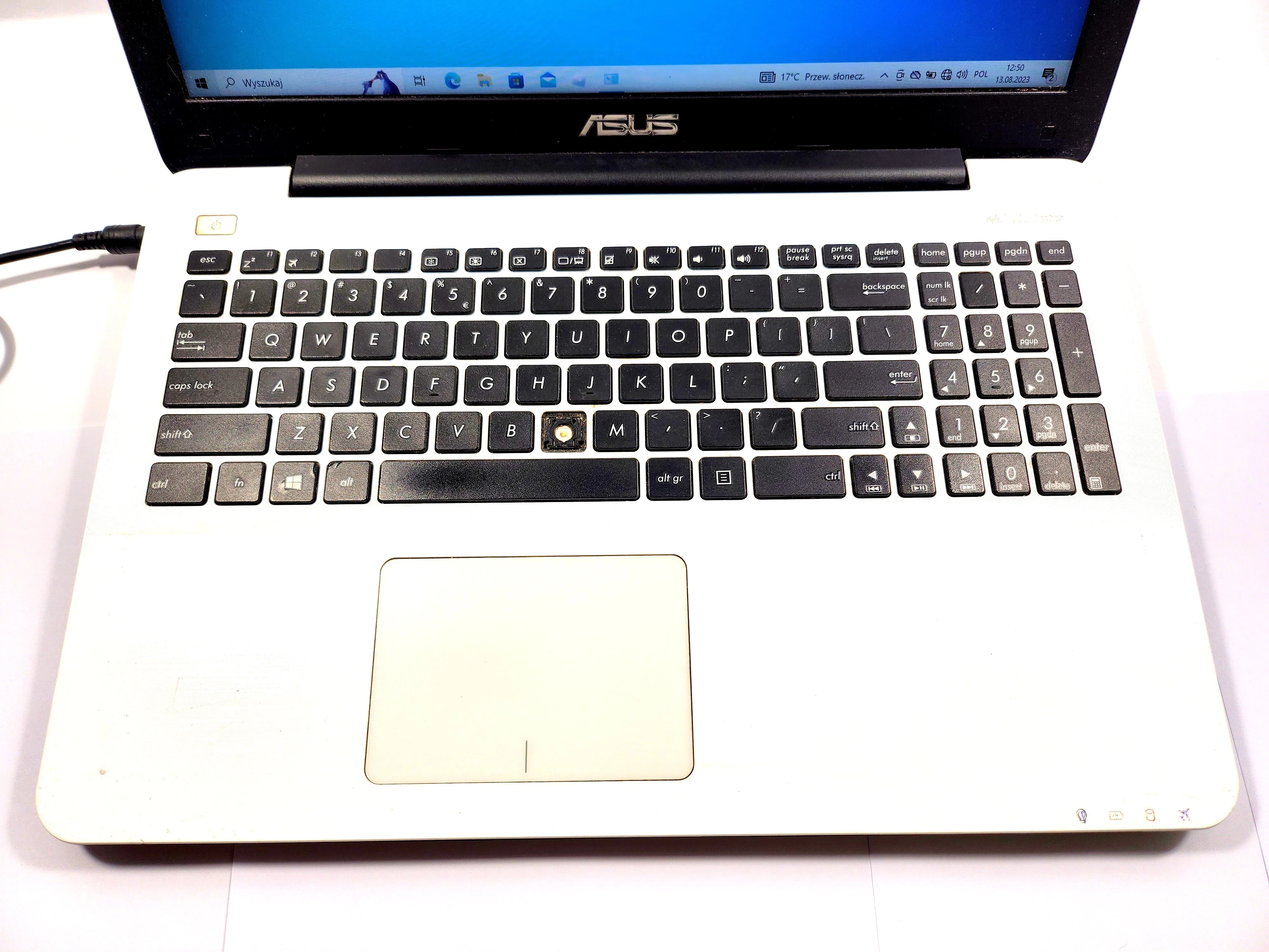 laptop-asus-x555l-i3-4005u-4gb-128gb-opis-stan-uzywany