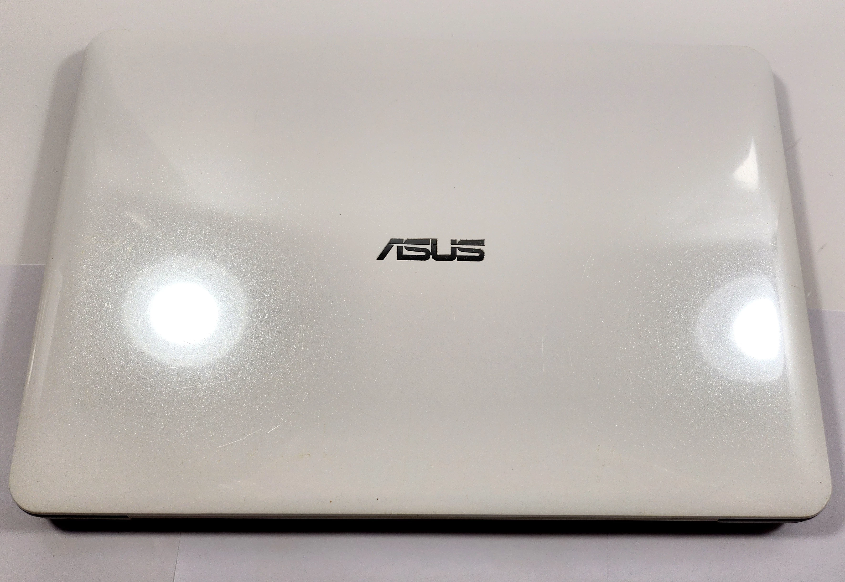 laptop-asus-x555l-i3-4005u-4gb-128gb-opis-rozdzielczosc-px-1366-x-768