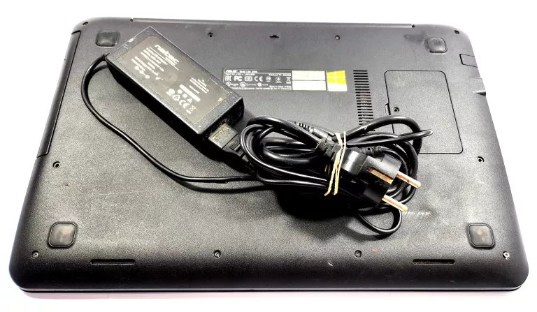 laptop-asus-x555l-i3-4005u-4gb-128gb-opis-liczba-rdzeni-procesora-2