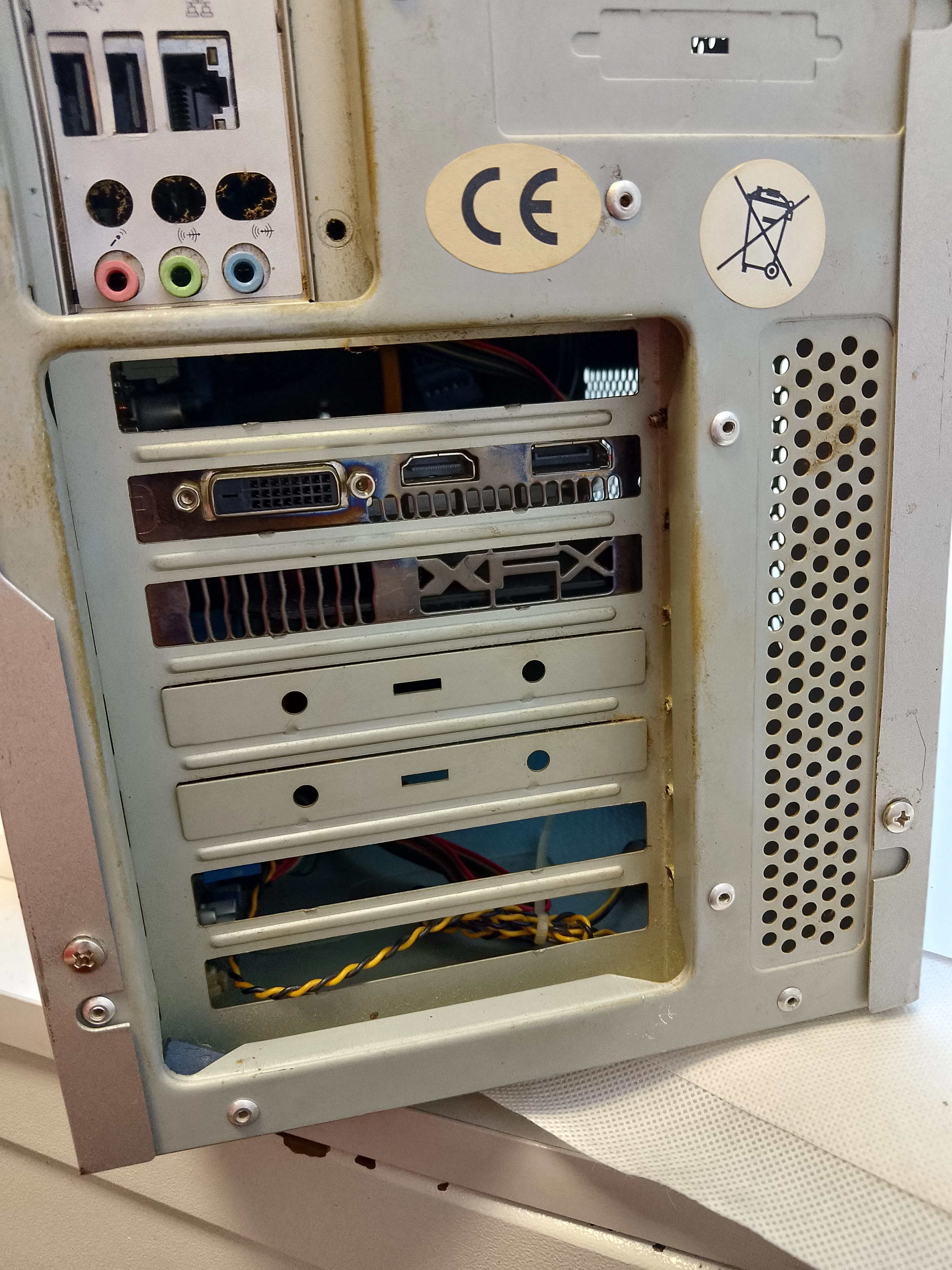 komputer-stacjonarny-win1012ram250gb500gb-taktowanie-bazowe-procesora-320