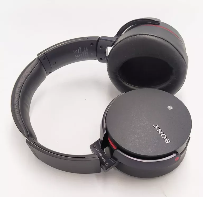 sluchawki-sony-mdr-xb950-kolor-dominujacy-czarny