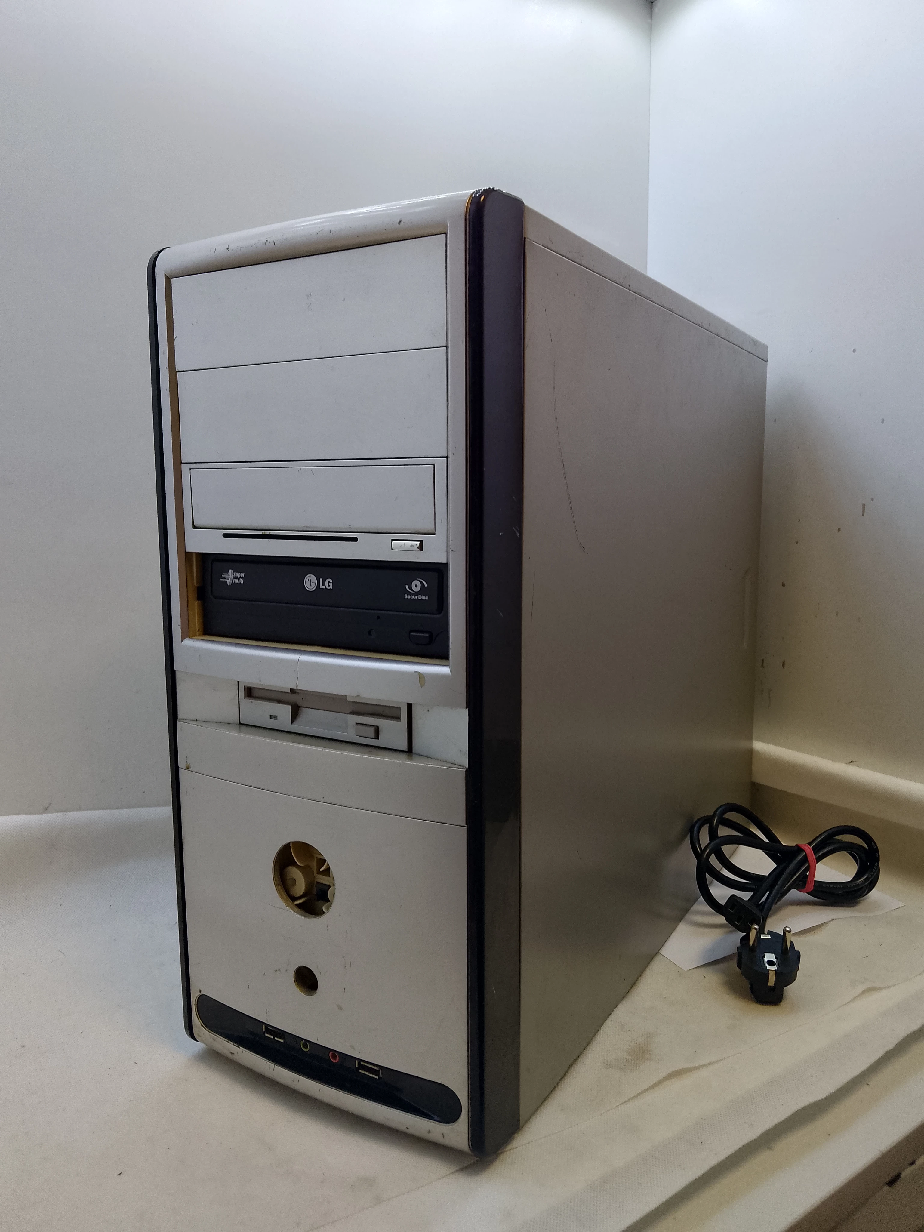 komputer-stacjonarny-win1012ram250gb500gb-noniewicza-93-suwalki-lupus-spj