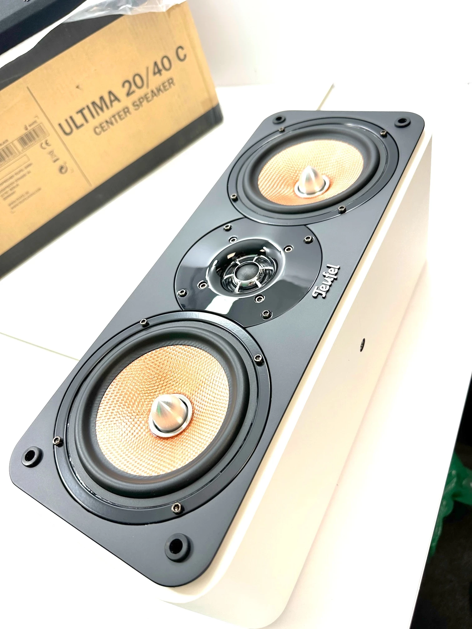 glosnik-teufel-ultima-center-40-230613001-stefana-grota-roweckiego-7h-krakow