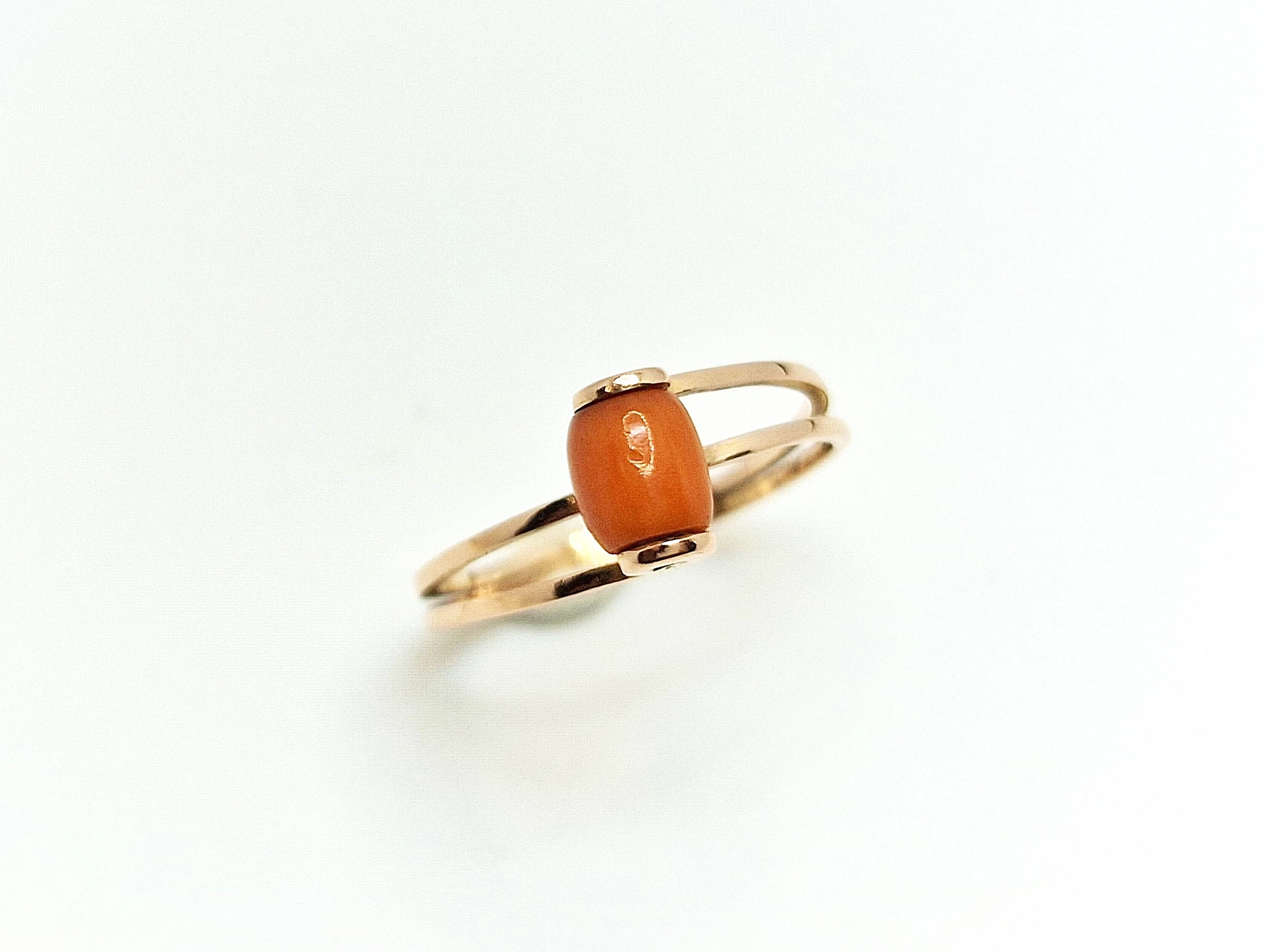 zloty-pierscionek-z-koralem-333-8k-r13-149g-cechy-brak