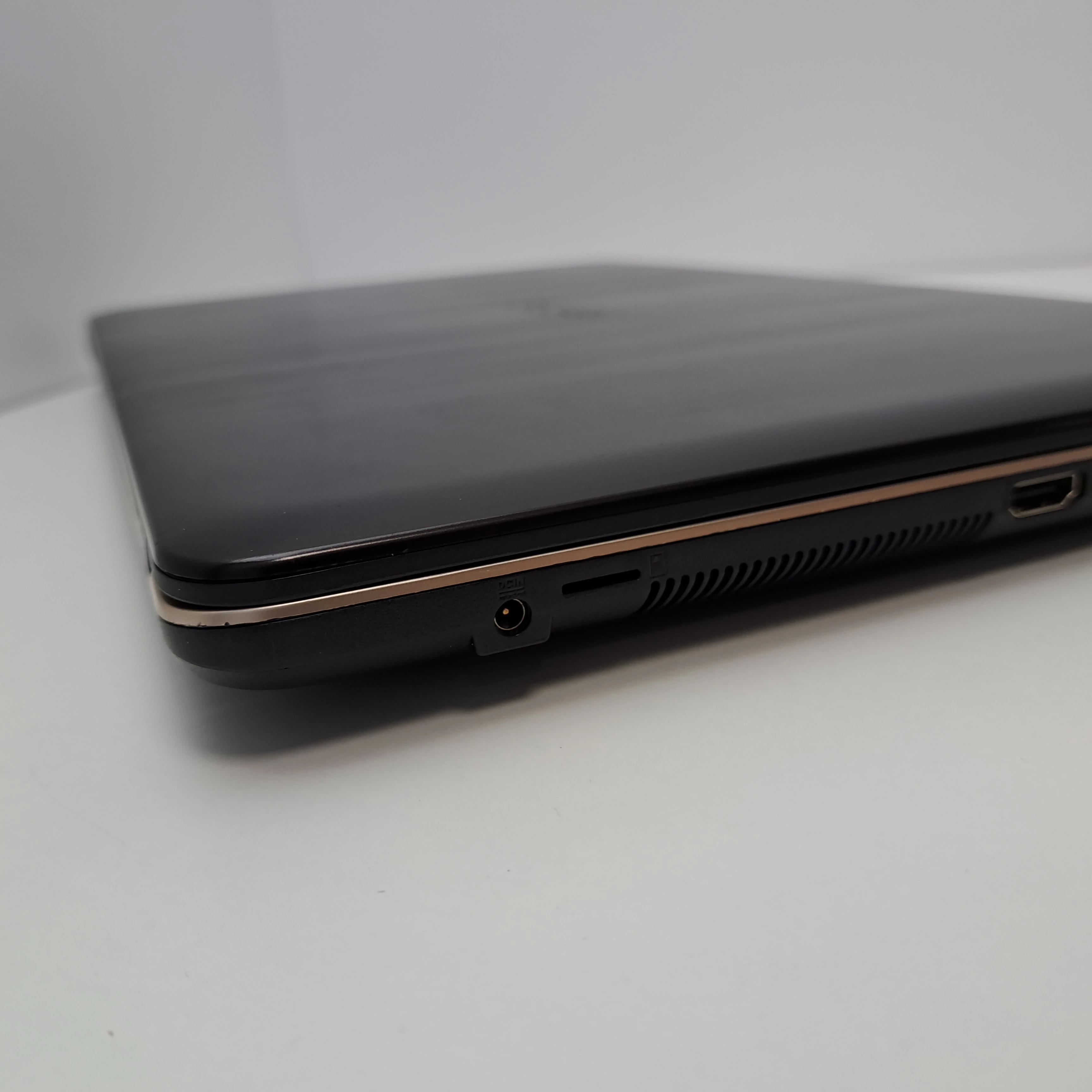 laptop-asus-r540u-liczba-rdzeni-procesora-2