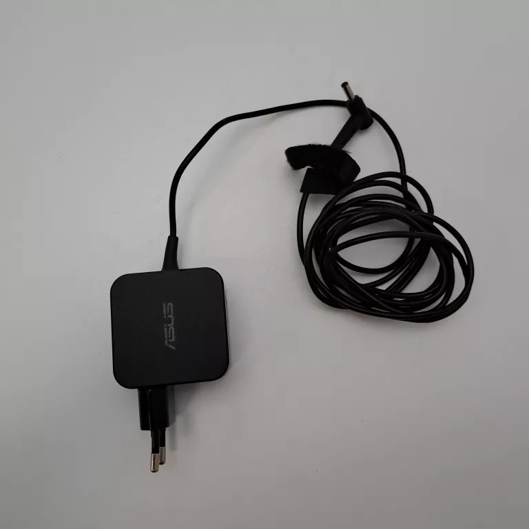 LAPTOP ASUS R540U