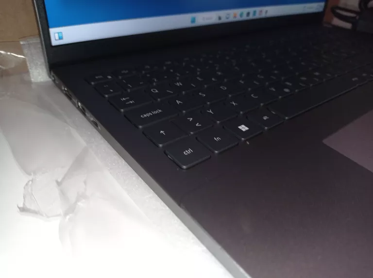 LAPTOP DELL VOSTRO 5620