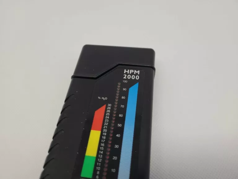 analizator-wilgotnosci-drewna-hpm-2000-przeznaczenie-do-drewna