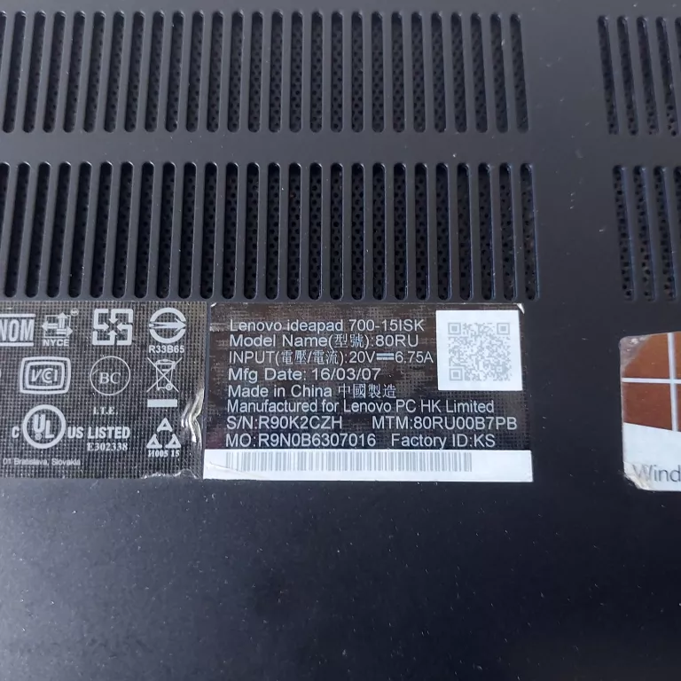 laptop-lenovo-700-15isk-8gb1tb-intel-i5-stan-uzywany