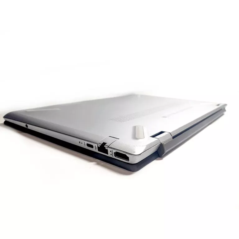 LAPTOP HP PAVILION 15-CS3004NW/8GB/512GB SSD/WIN11