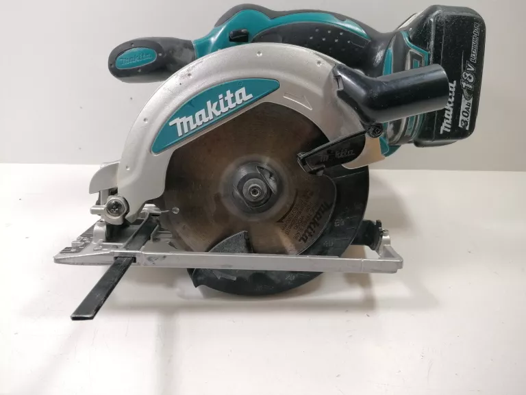 PILARKA MAKITA DSS610