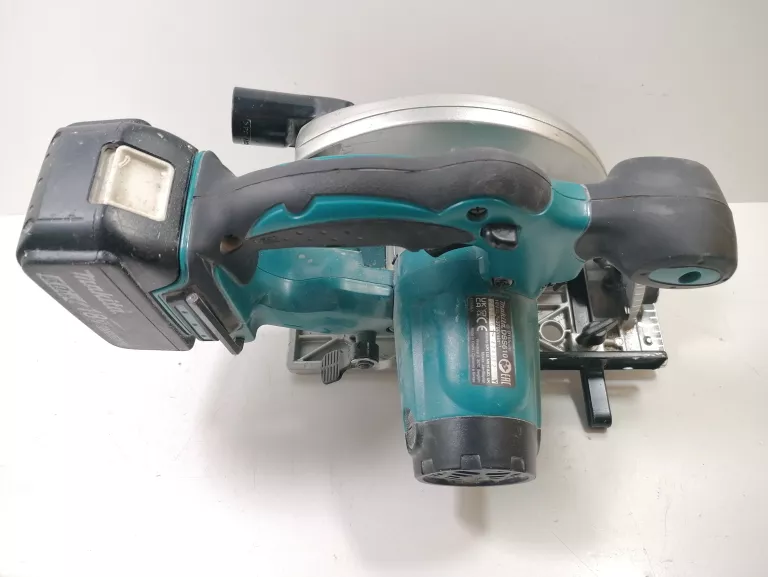 PILARKA MAKITA DSS610