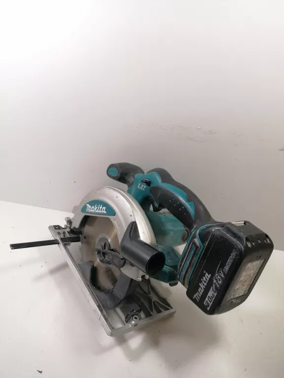 PILARKA MAKITA DSS610