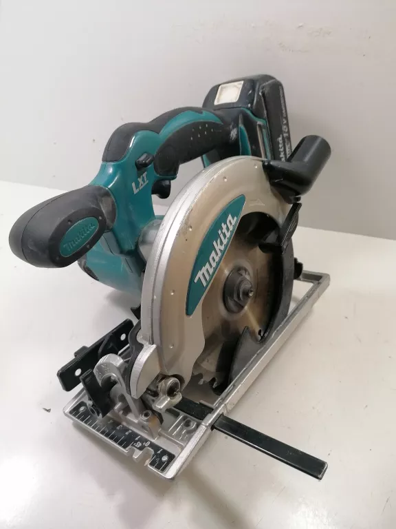 PILARKA MAKITA DSS610