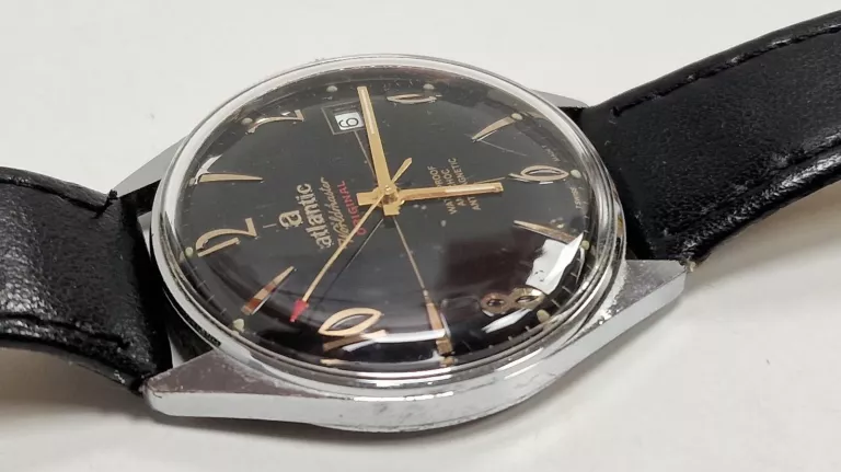 zegarek-atlantic-worldmaster-61660-ksztalt-koperty-okragla