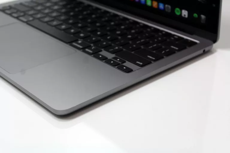 LAPTOP MACBOOK AIR 2022 M2 8/256GB 1 CYKL