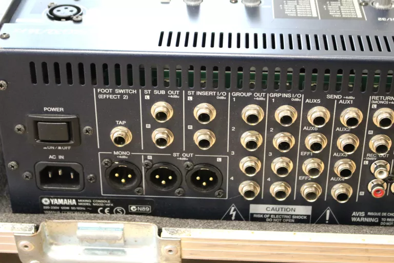 MIKSER YAMAHA MG32/14FX DUAL EFX MIXER 32-KANAŁY