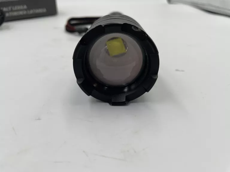LATARKA ORTEX P90 + PUDEŁKO