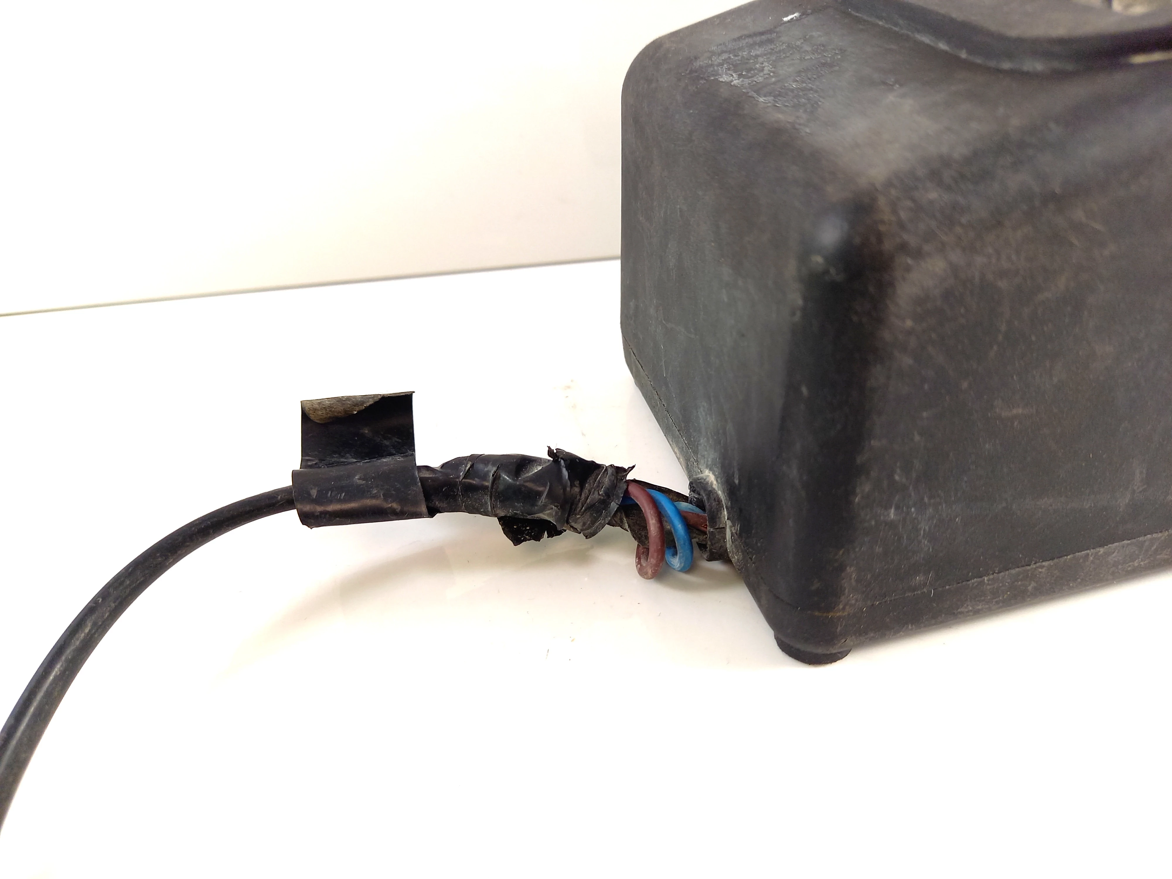 ladowarka-do-akumulatorow-rems-22v-70w-571575-rodzaj-inne