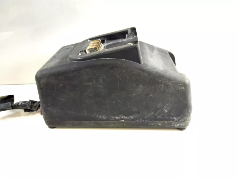 ladowarka-do-akumulatorow-rems-22v-70w-571575-stan-uzywany
