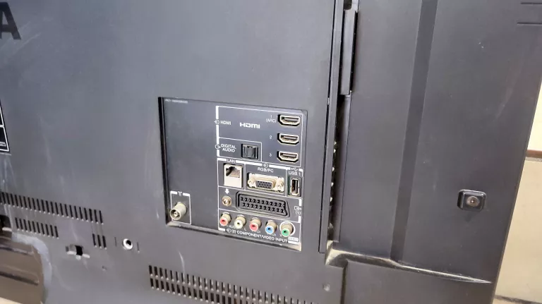 TELEWIZOR LED TOSHIBA 46TL938 46" #OPIS
