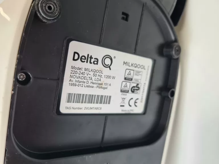 ekspres-do-kawy-delta-q-milk-qool-kolor-dominujacy-bialy